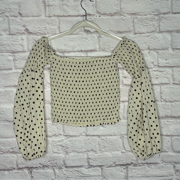 Line and Dot Off Shoulder Polka Dot Puff Sleeve Top - Picture 5 of 12